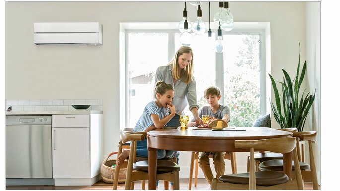 BAFA-Förderung - Familie mit Klima Innengerät Schiessl